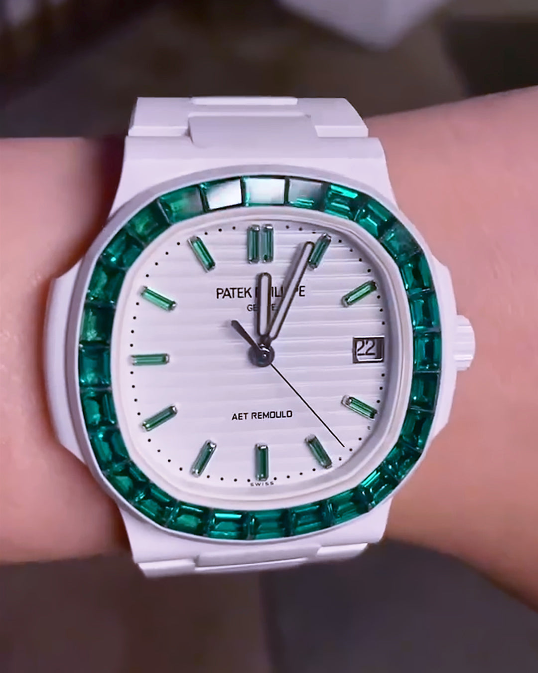 AET REMOULD Patek Nautilus 5711 "SERENDIPITY IN GREEN" 百達翡麗 金鷹5711 全陶瓷手錶 | WORLDTIMER